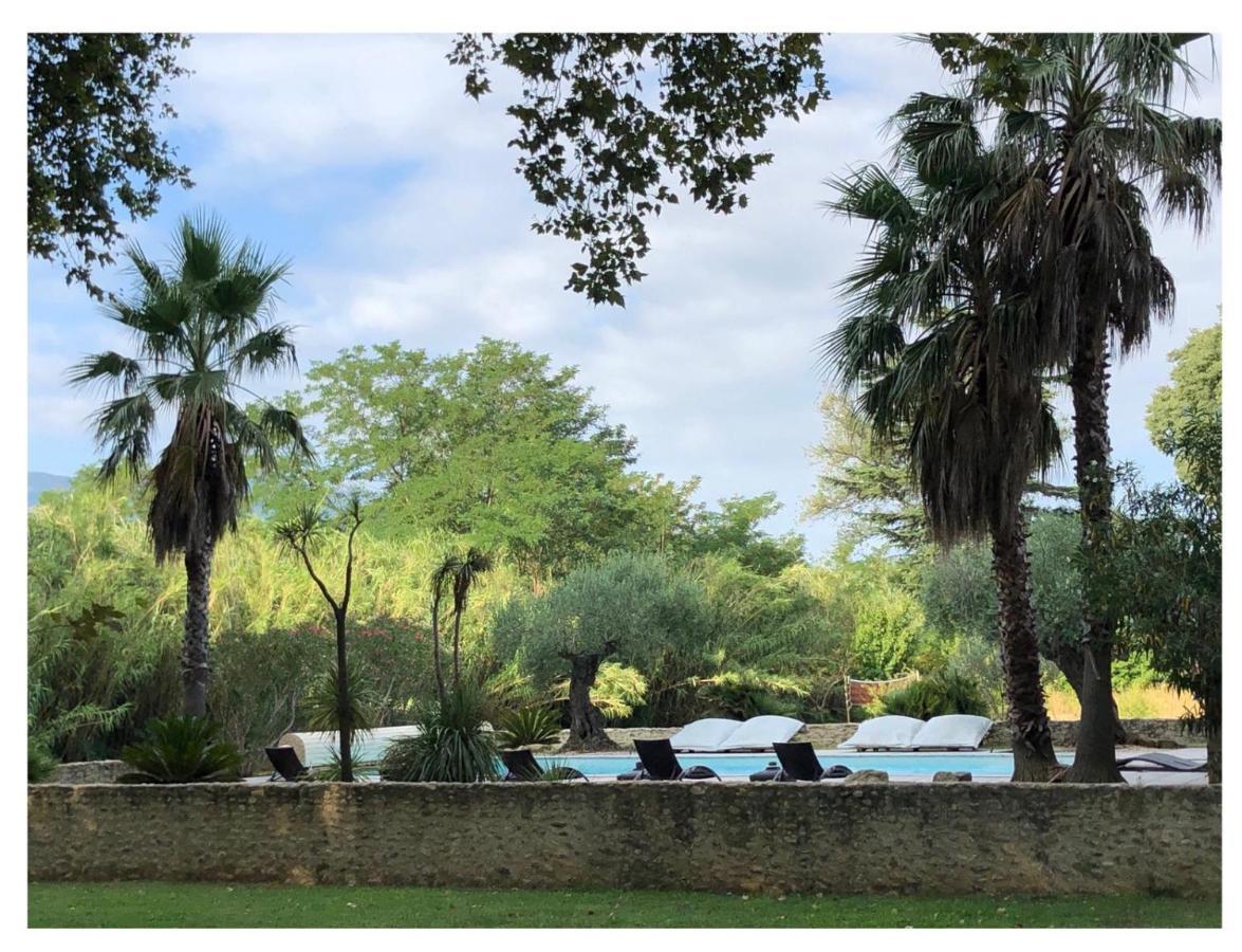 Domaine Castell De Bles Bed & Breakfast Saint-Génis Exterior photo