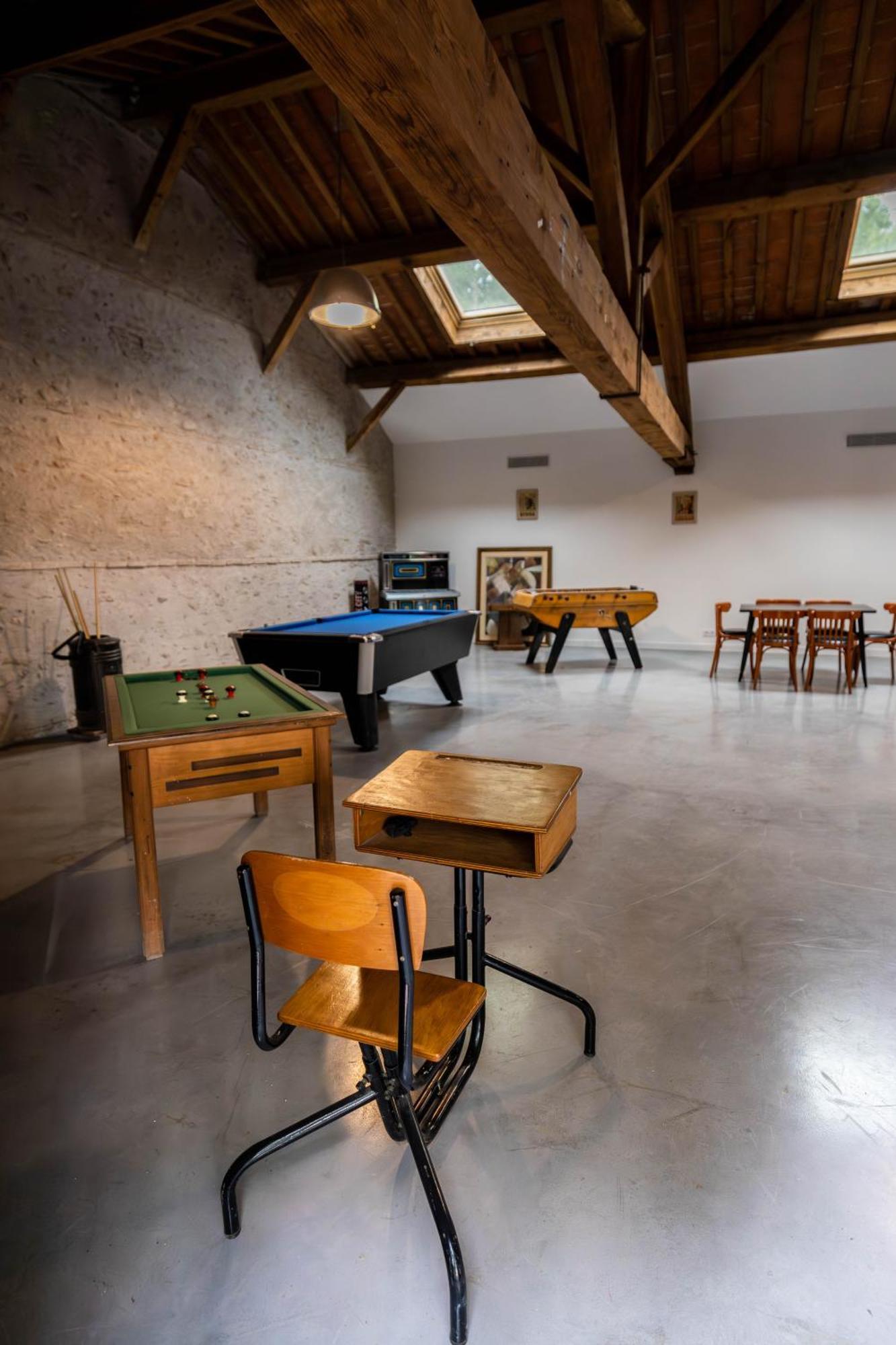 Domaine Castell De Bles Bed & Breakfast Saint-Génis Exterior photo