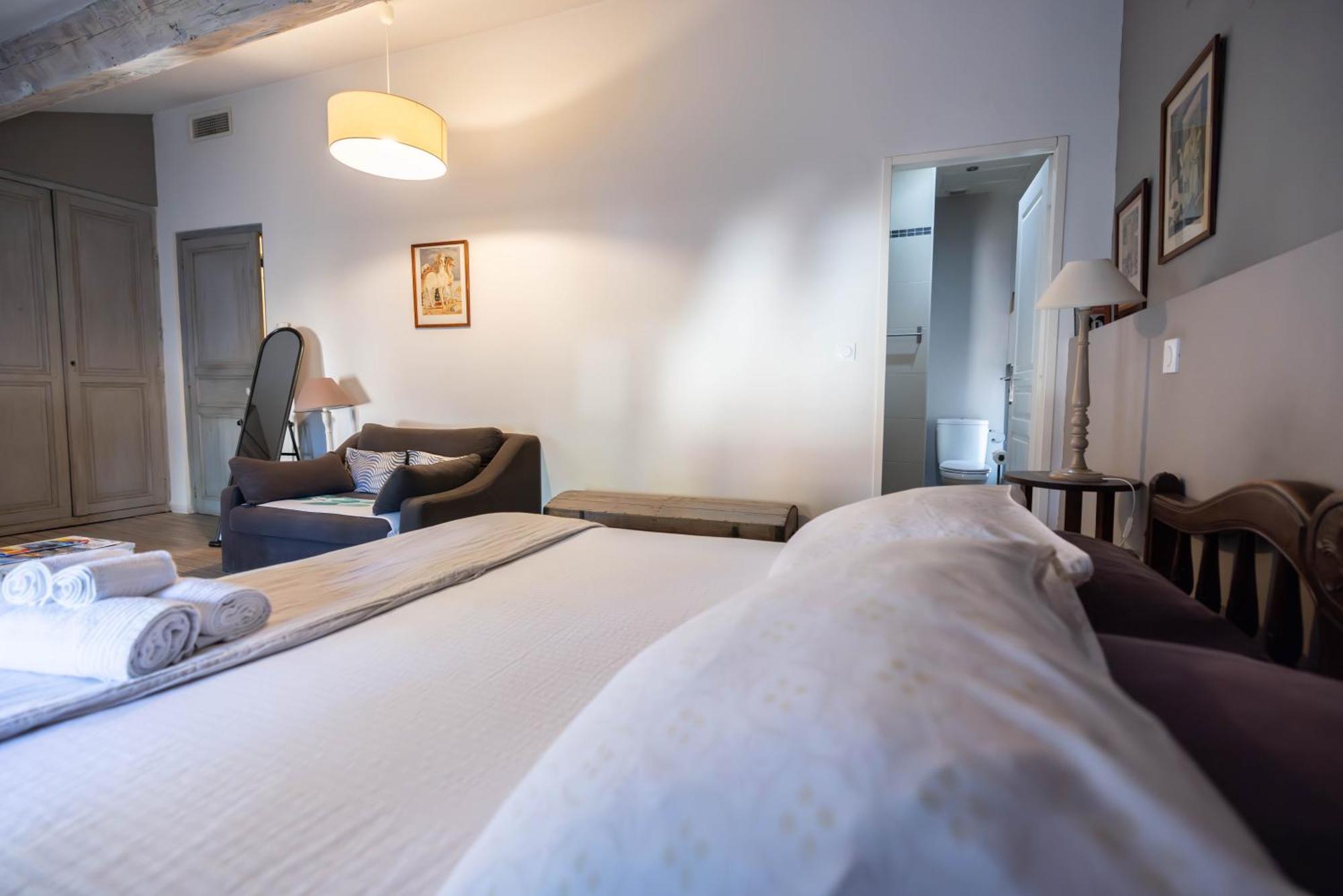 Domaine Castell De Bles Bed & Breakfast Saint-Génis Room photo