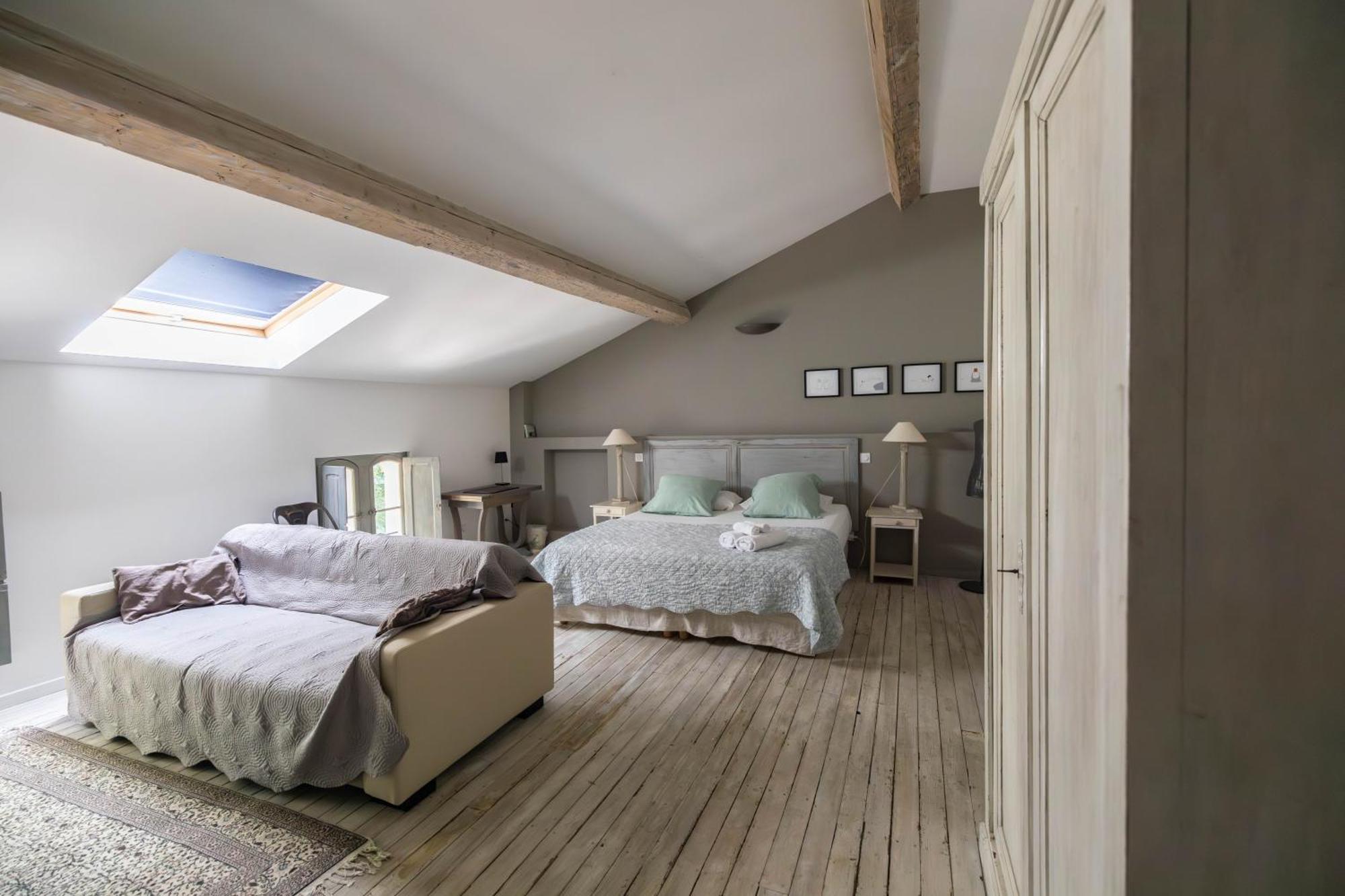 Domaine Castell De Bles Bed & Breakfast Saint-Génis Room photo